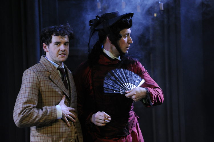 „Who let the dog`s out?“ - "The Hound of the Baskervilles" am Deutschen Theater München (Kritik)