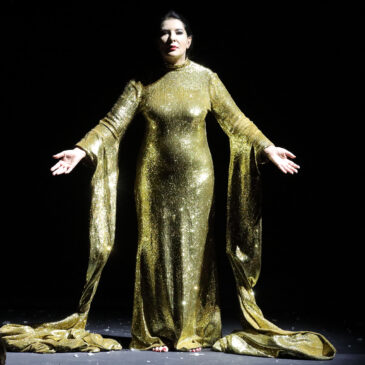 Tod und Trümmer – „7 Deaths Of Maria Callas“ in der Staatsoper (Kritik)
