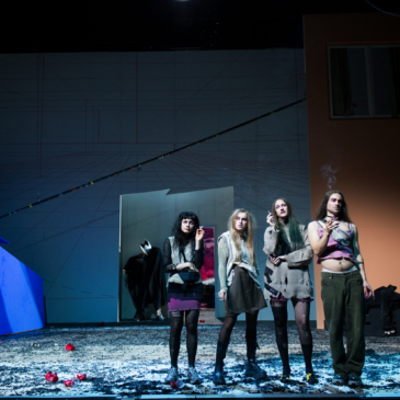 „Weißt du was, ich leide jetzt!“ – Der Selbstmörder im Volkstheater (Kritik)